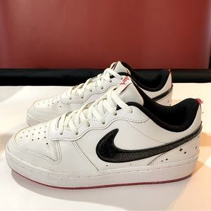 Nike Court Borough 2 SE Low Youth Athletic Sneakers 6Y.